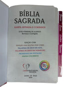 Bíblia Capa Dura Com Elástico Rosa E Medalhão Letra Gigante Com Harpa - Filha Do Rei Abas Já Coladas