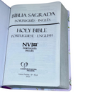 Bíblia Holy Bible Bilingue Lilás Letra Gigante Capa Dura Feminina Nvi - Português e Inglês