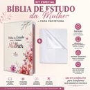 Kit de Capa Protetora + Bíblia de Estudo para o Cotidiano da Mulher Capa Dura NVA Gigante Feminina