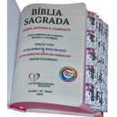 Bíblia Capa Dura Com Elástico Rosa E Medalhão Letra Gigante Com Harpa - Seja Forte Abas Já Coladas