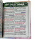 Bíblia Flores e Borboletas Letra Grande Capa Flexível Com Harpa e Índice Feminina Arc