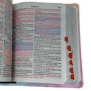 Bíblia Flores e Borboletas Letra Grande Capa Flexível Com Harpa e Índice Feminina Arc