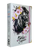 Bíblia Capa Dura Com Elástico Rosa E Medalhão Letra Gigante Com Harpa - Leão Flores Rosa E Índice