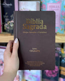 Bíblia Cor Marrom Letra Gigante Capa Semi Flexível Com Harpa e Índice Colorida Arc