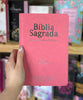 Bíblia Cor Rosa Letra Gigante Capa Semi flexível Com Harpa e Índice Colorida Arc