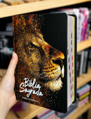 Bíblia Sagrada Masculina Capa Dura Com Harpa Color Arc Leão Levantado Por Deus Letra Hipergigante