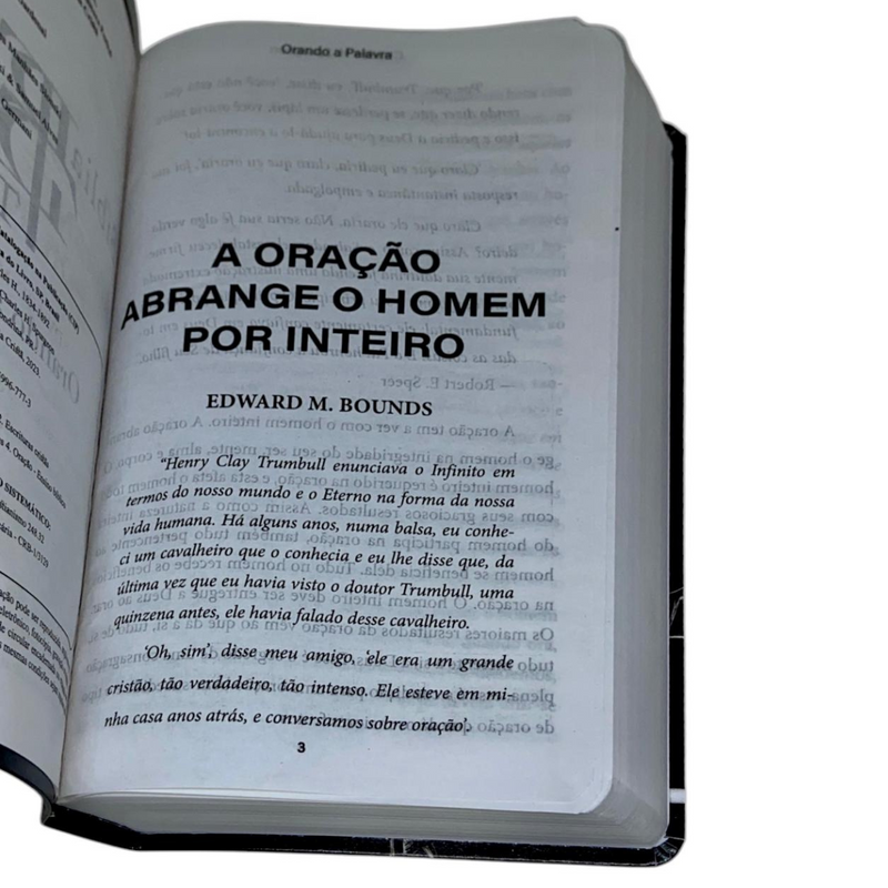 Bíblia Orando a Palavra Com Estudo Letra Gigante Capa Flexível Com Harpa Masculina Arc