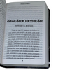 Bíblia Orando a Palavra Com Estudo Letra Gigante Capa Flexível Com Harpa Masculina Arc