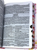 Bíblia Leão Flores Rosa Letra Gigante Capa Dura Com Harpa E Índice Feminina Arc
