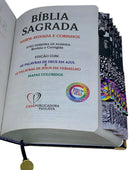 Bíblia Evangélica Com Harpa Com Elástico e Abas Adesivas Capa Dura Letra Hipergigante Leão Universo