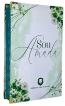 Bíblia Feminina Capa Semiflexivel Com Elástico Verde e Medalhão Letra Gigante Com Índice - Sou Amada