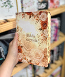 Bíblia Sagrada Feminina Arranjo Flores Laranja Letra Gigante índice na Lateral  Capa Flexível - Full Color