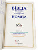 Kit de Capa Protetora + Bíblia de Estudo para o Cotidiano do Homem Capa Dura NVA Gigante Masculino
