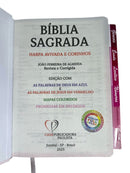 Bíblia Leão Seja Forte e Corajosa Cor Branca Letra Gigante Capa Dura Com Harpa E Abas Feminina Arc