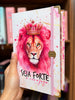 Bíblia Capa Dura Com Elástico Rosa E Medalhão Letra Gigante Com Harpa - Seja Forte + Índice