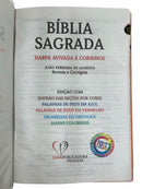Bíblia Sagrada Capa Semiflexível Letra Gigante Promessas ARC e Índice Leão Yeshua P&B Fem e Masc