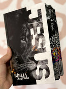Bíblia Sagrada Evangélica Leão Jesus Letra Gigante Capa Dura Com Harpa E Abas Masculina Arc