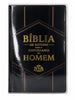 Kit de Capa Protetora + Bíblia de Estudo para o Cotidiano do Homem com Índice Capa Dura NVA Gigante Masculino