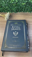 Bíblia de Estudo Tradicional Letra Hipergigante Capa Dura Com Abas Coladas Feminina e Masculina King James