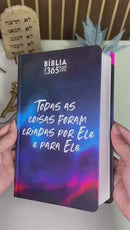 Bíblia Evangélica Fem e Masc 365 Dias Letra Hipergigante Capa Dura Nébula Arc Com Reflexões